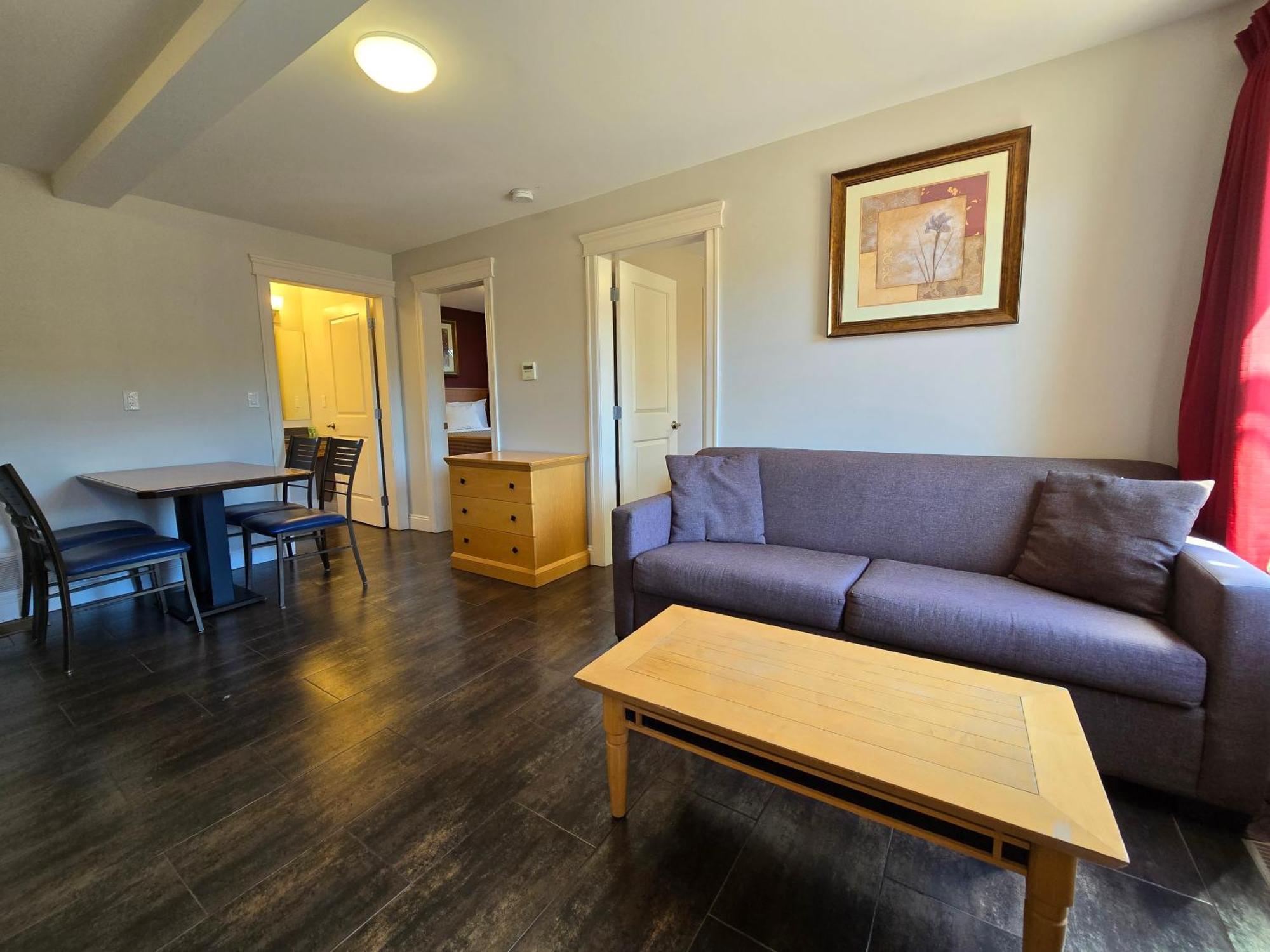 Sahara Courtyard Inn & Suites Osoyoos Exterior foto