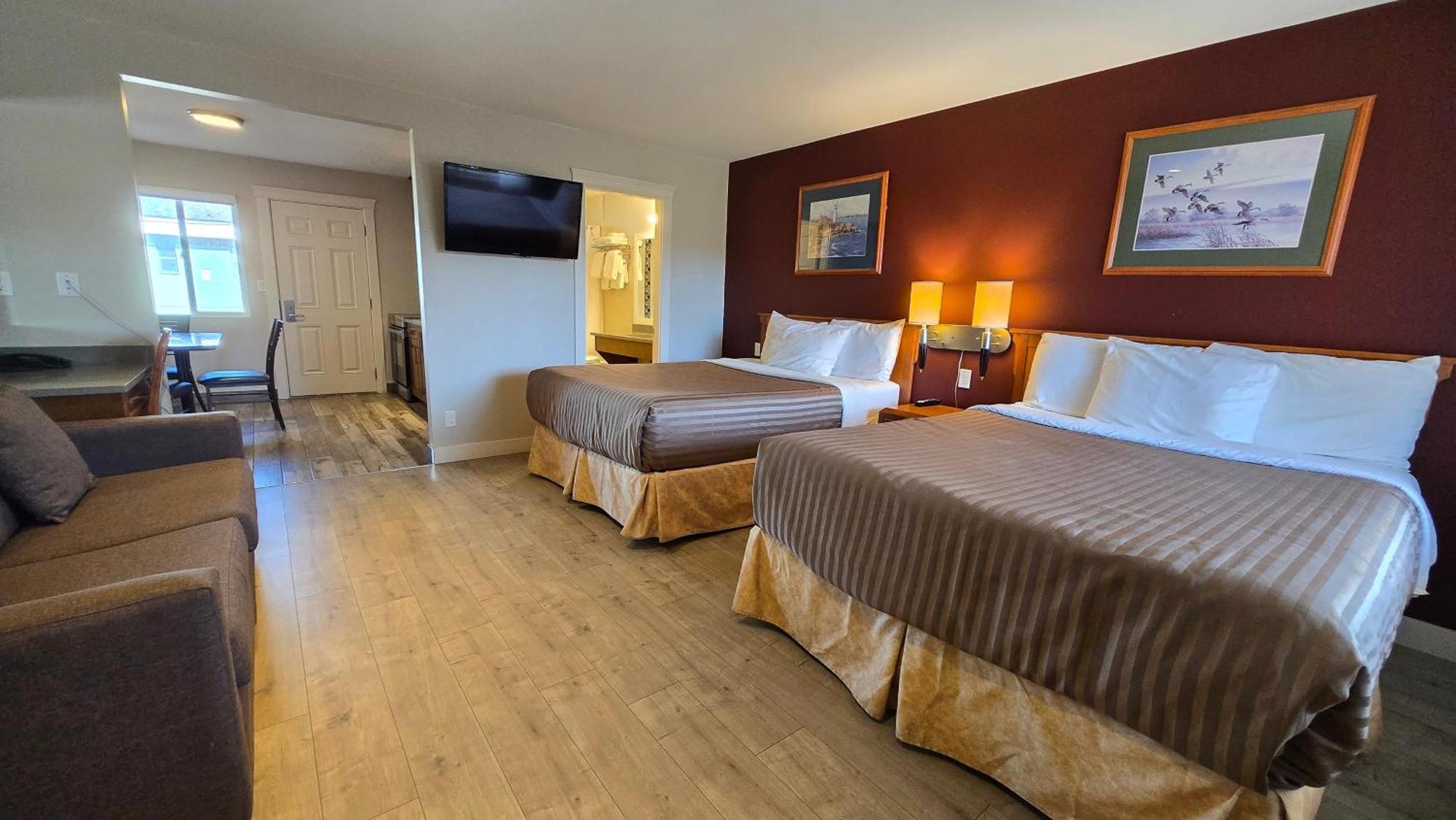Sahara Courtyard Inn & Suites Osoyoos Exterior foto