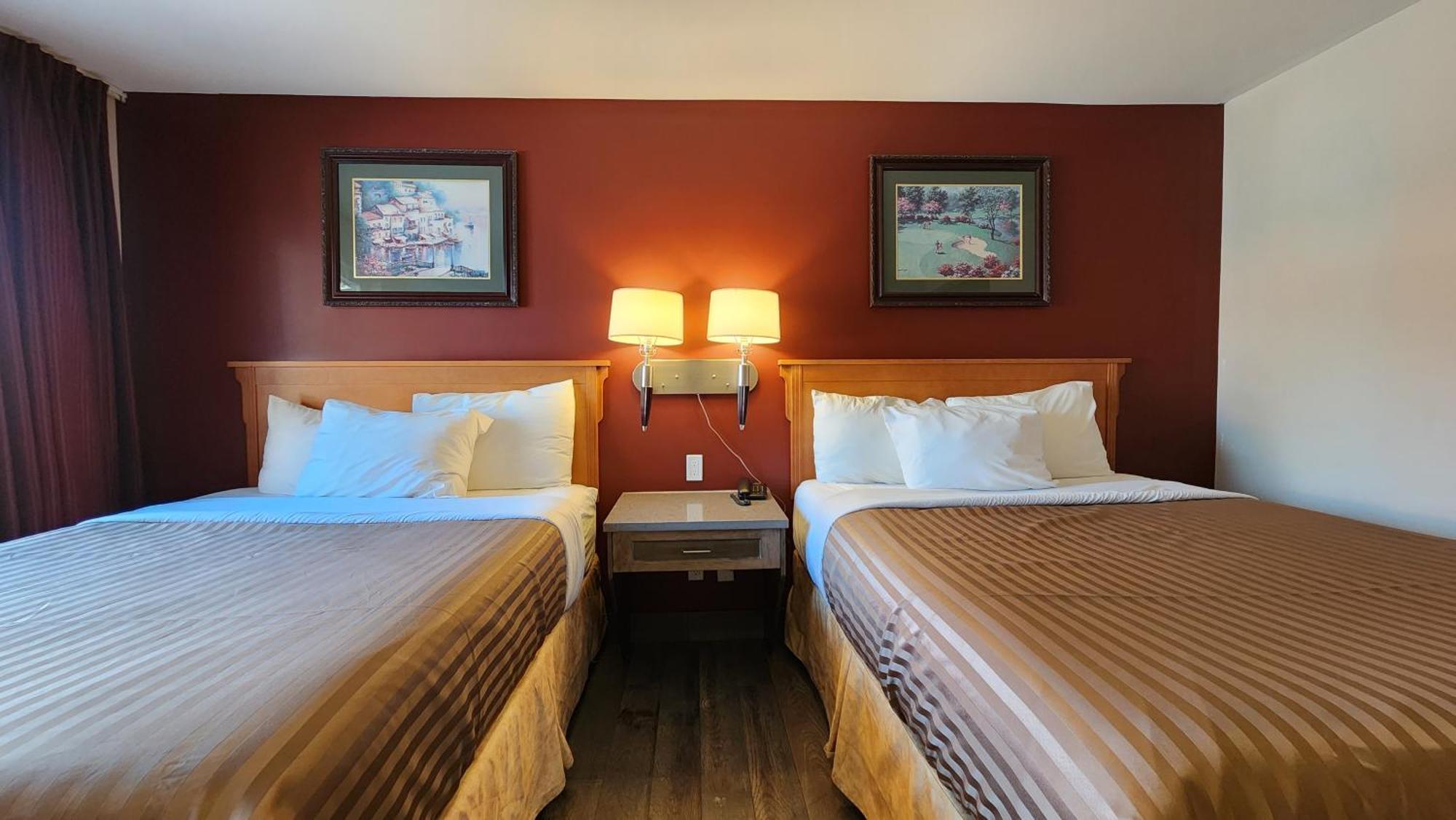 Sahara Courtyard Inn & Suites Osoyoos Exterior foto