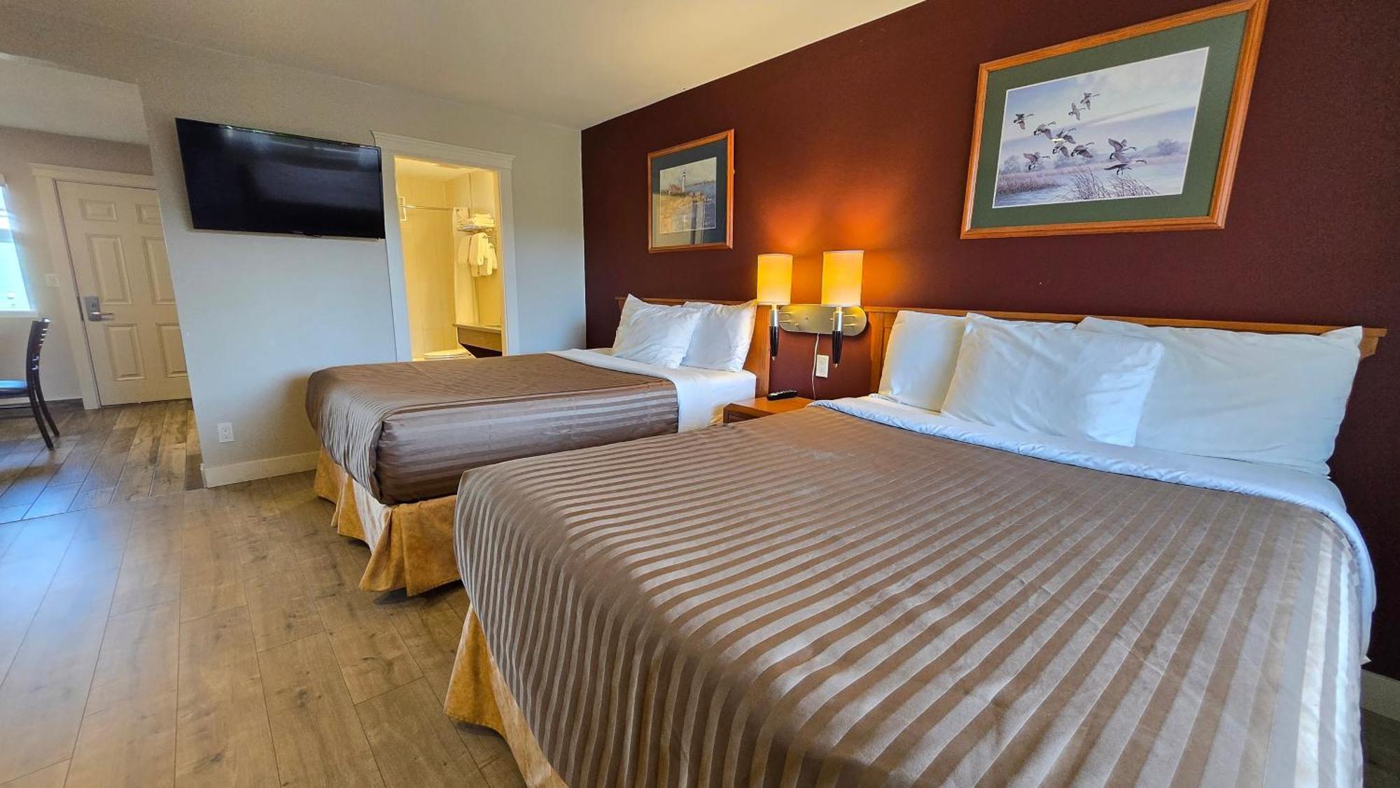 Sahara Courtyard Inn & Suites Osoyoos Exterior foto