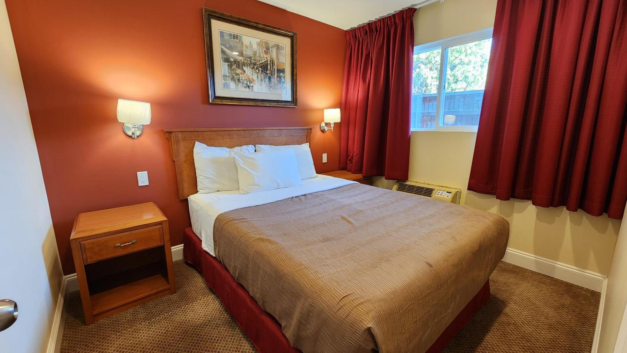Sahara Courtyard Inn & Suites Osoyoos Exterior foto