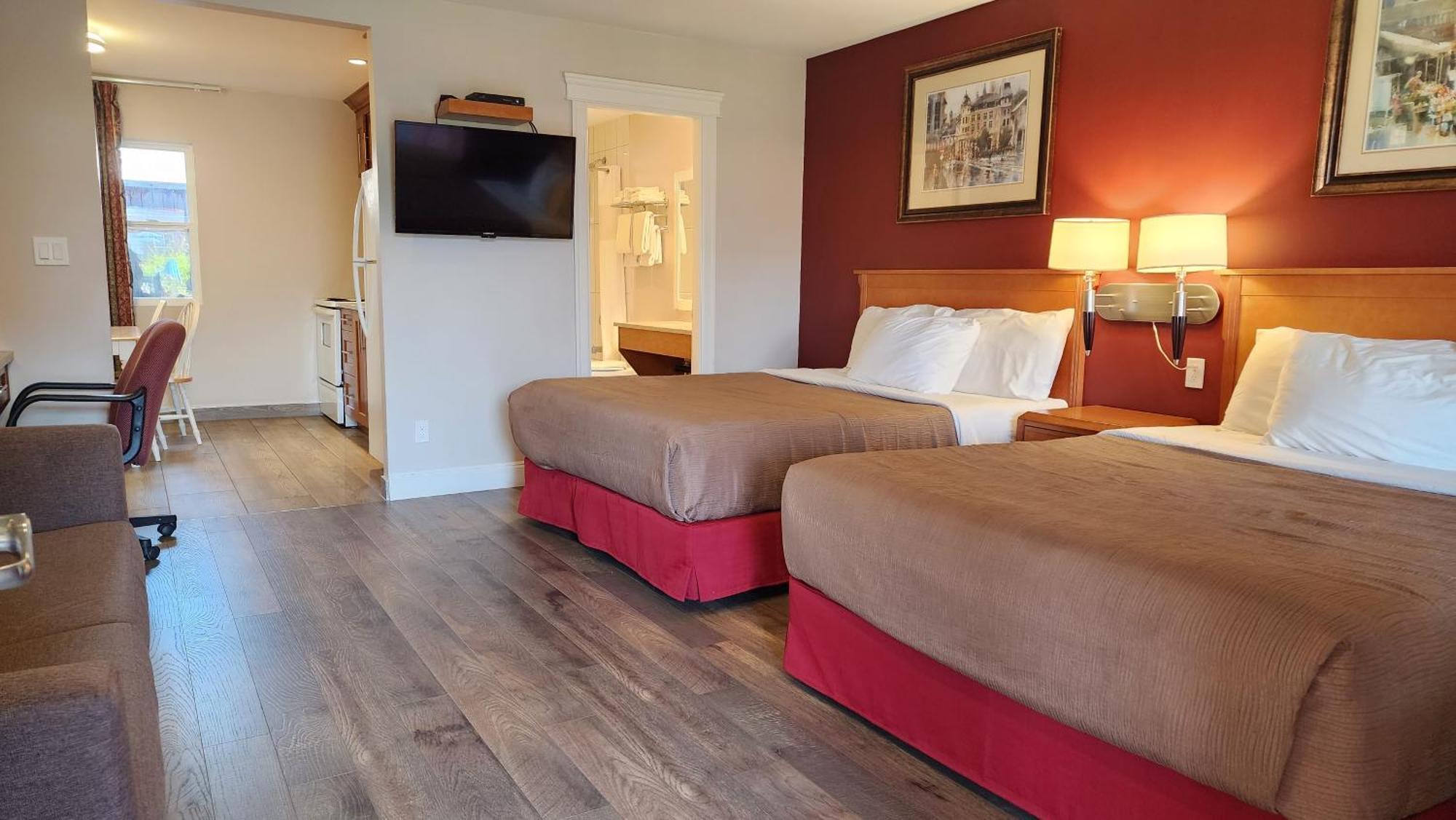 Sahara Courtyard Inn & Suites Osoyoos Exterior foto